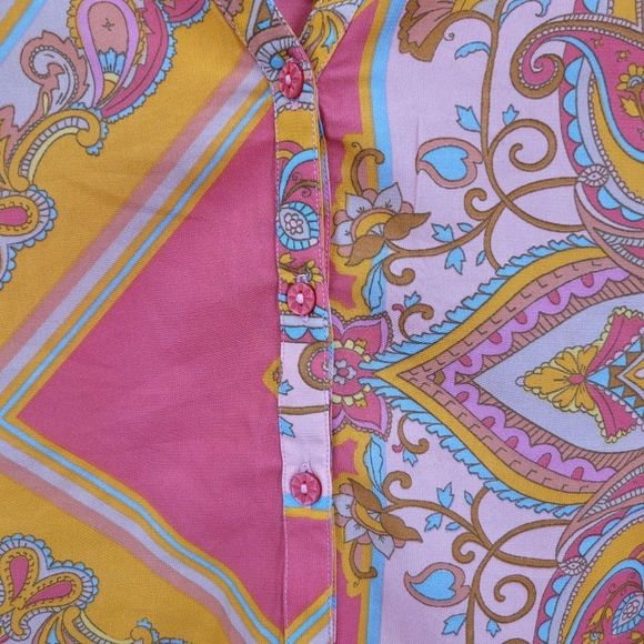 Bandolino Sleeveless Blouse M Pink Paisley Round Split Button Collar Gypsy - Picture 7 of 15
